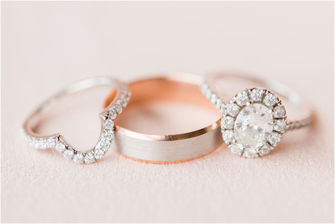 details shot of wedding rings