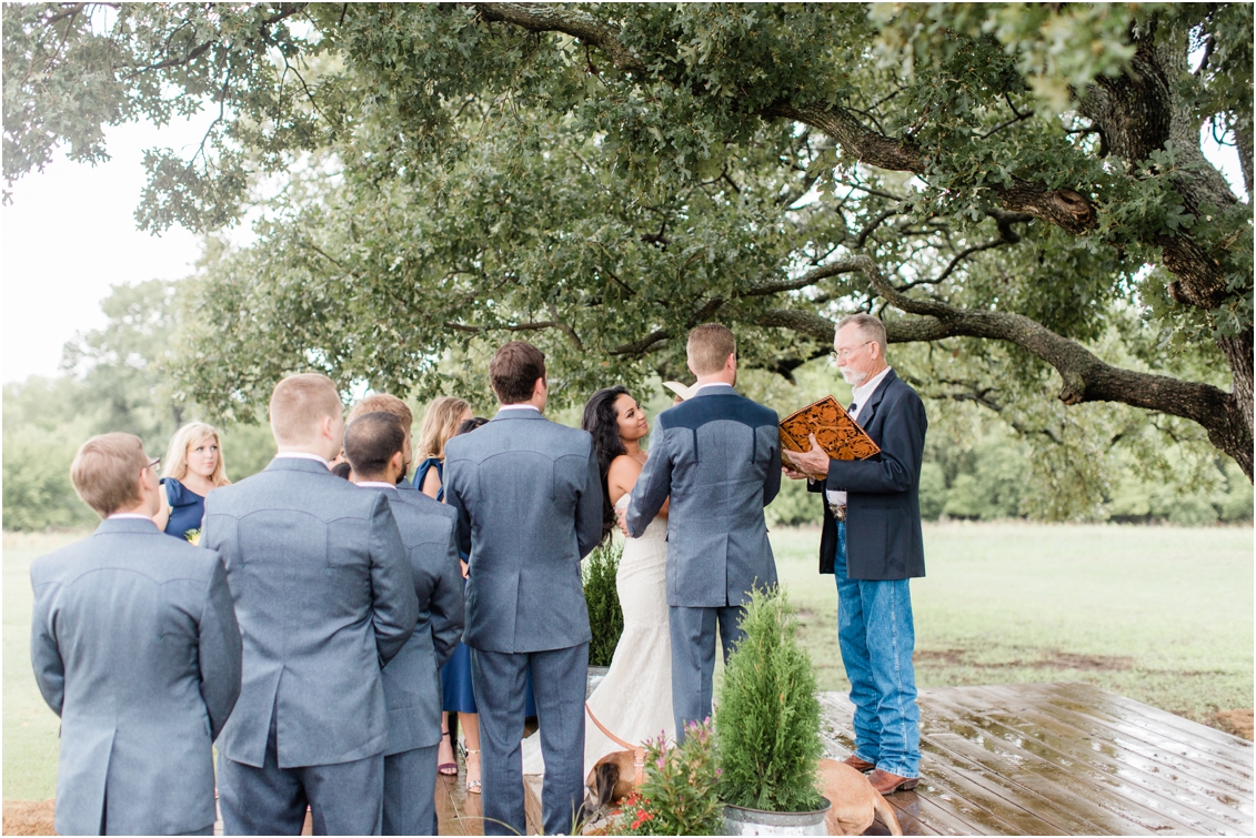Wedding at Flying V Ranch wedding by Gaby Caskey Photography
