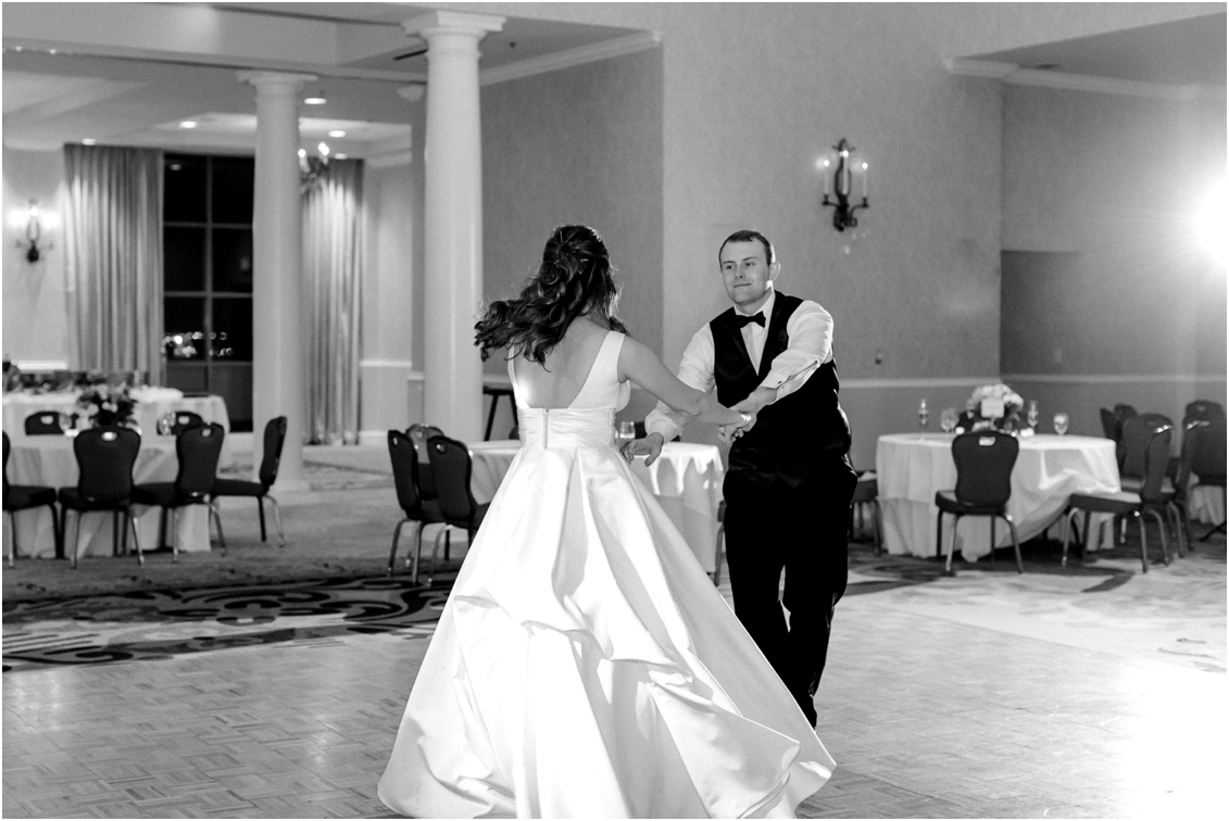 Fort Worth, Texas Wedding at River Crest Country Club by Gaby Caskey Photography