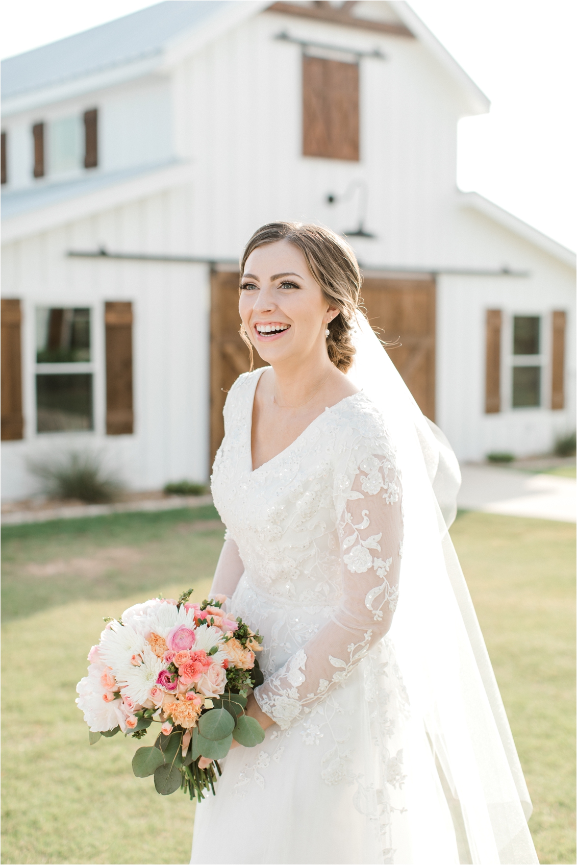 Five Oaks Farm Wedding in Cleburne, Texas by Gaby Caskey Photography, bride and groom portraits, white barn wedding, barn wedding day inspiration, bridal portraits